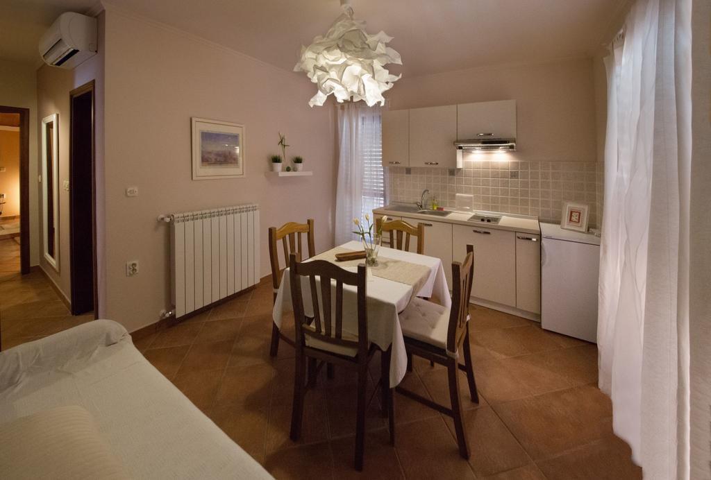 Apartment Duketis Rovinj Bilik gambar